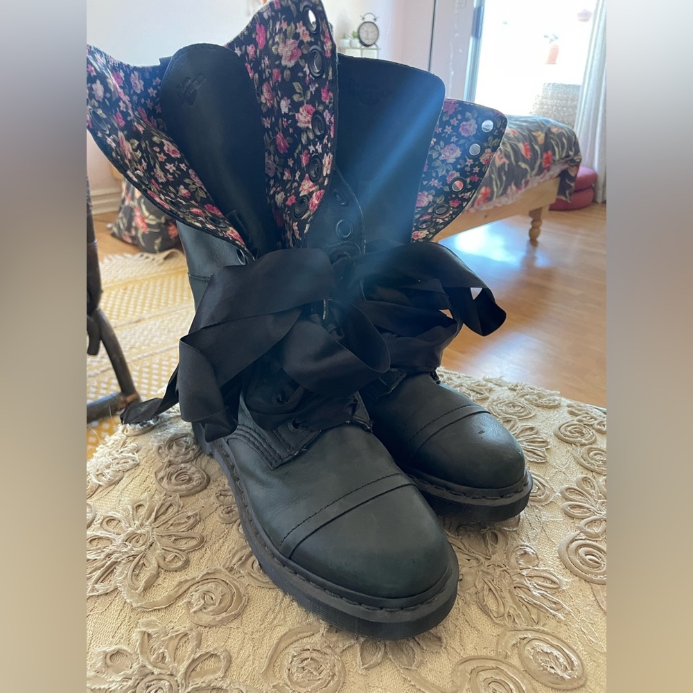 Dr Martens Triumph 1914 Lace Up Ribbon Floral Boots